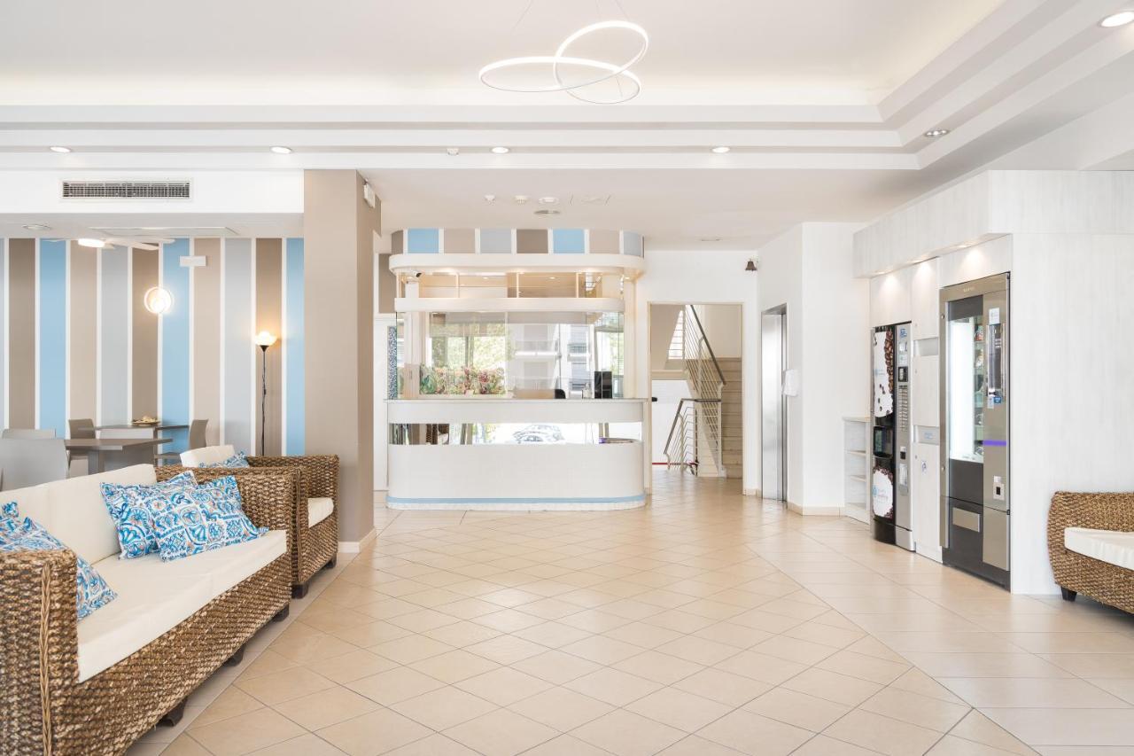 Hotel Amalfi - Smart Hotel 里乔内 外观 照片