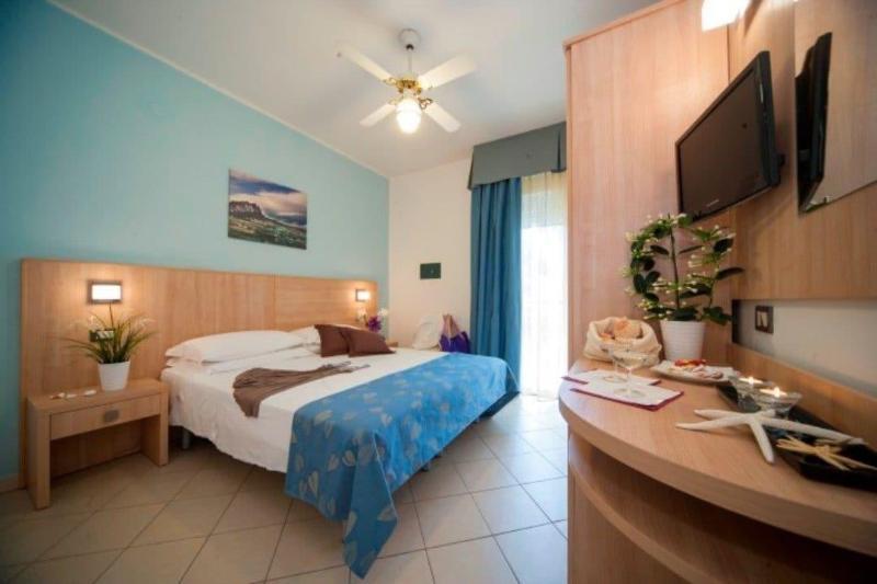 Hotel Amalfi - Smart Hotel 里乔内 外观 照片